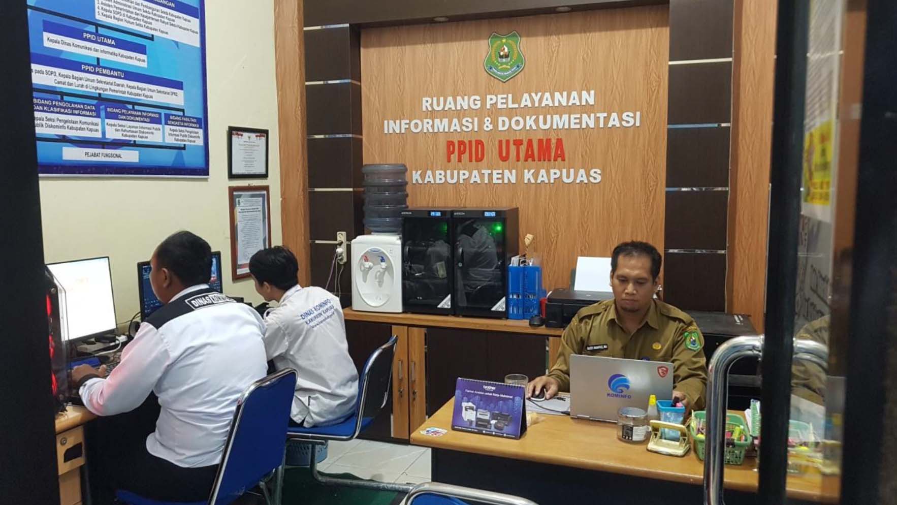 Ruang Konsultasi Informasi Dokumentasi Publik